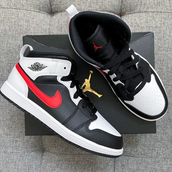 β€οΈπ€π€ Nike Air Jordan 1 retro mid - Picture 4 of 4